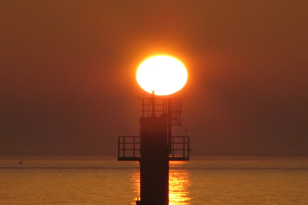 Sonneneuntergang am Pegel
